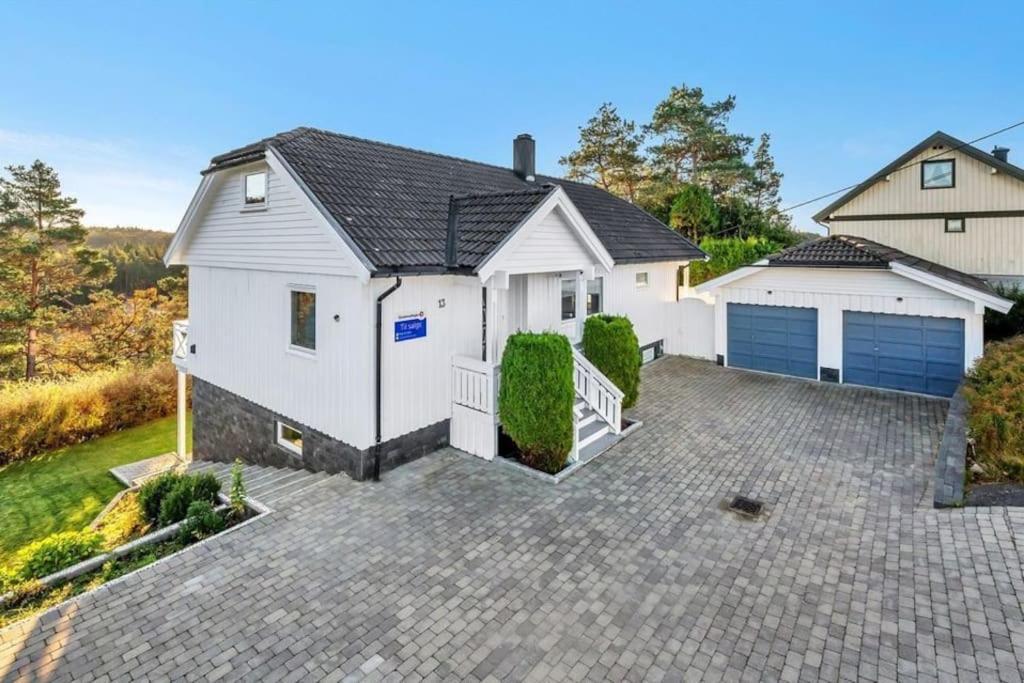 Romslig Og Fin Leilighet 17 Min Til Kristiansand Centrum Nodeland Exterior foto